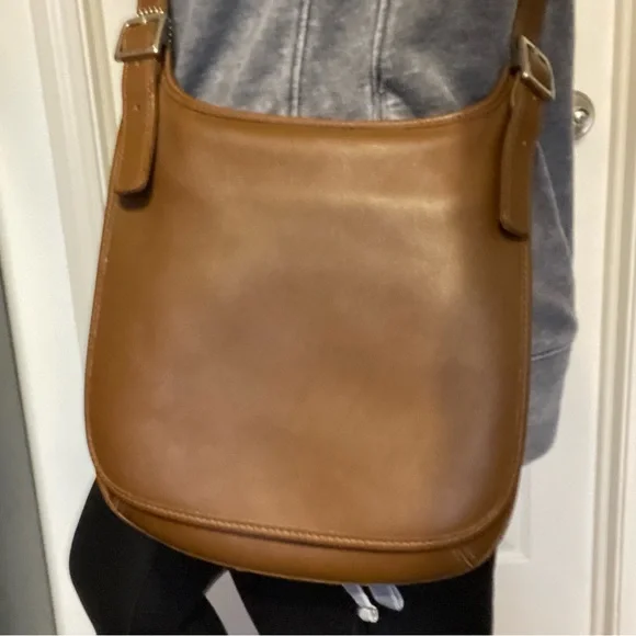 Vintage Coach crossbody bag - Picture 7 of 9